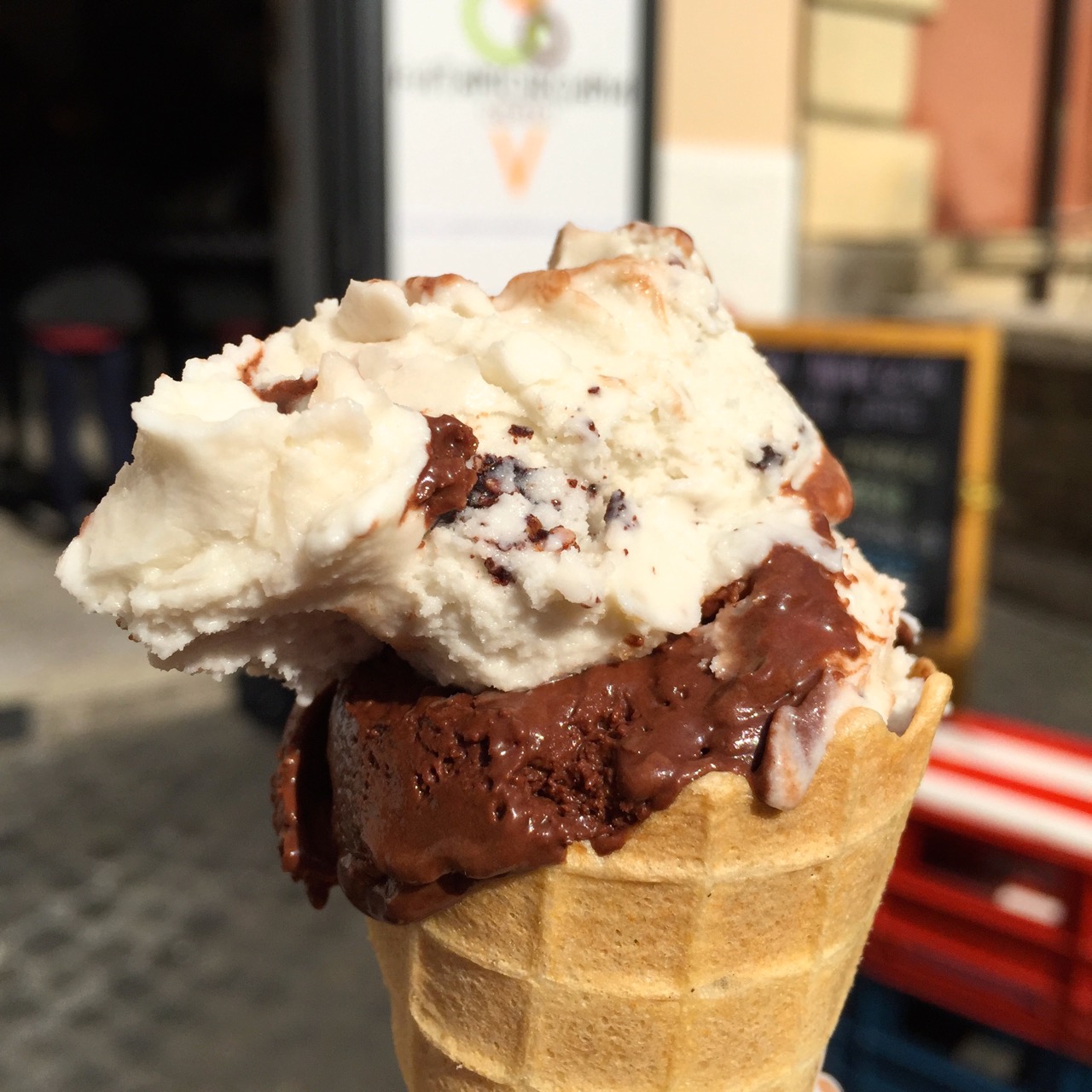 Gelato In Rome - How To Tell The Good Stuff From The Bad!