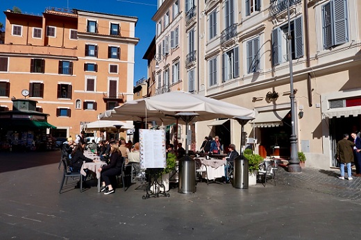 Piazza san lorenzo in lucina roma italia hi-res stock photography